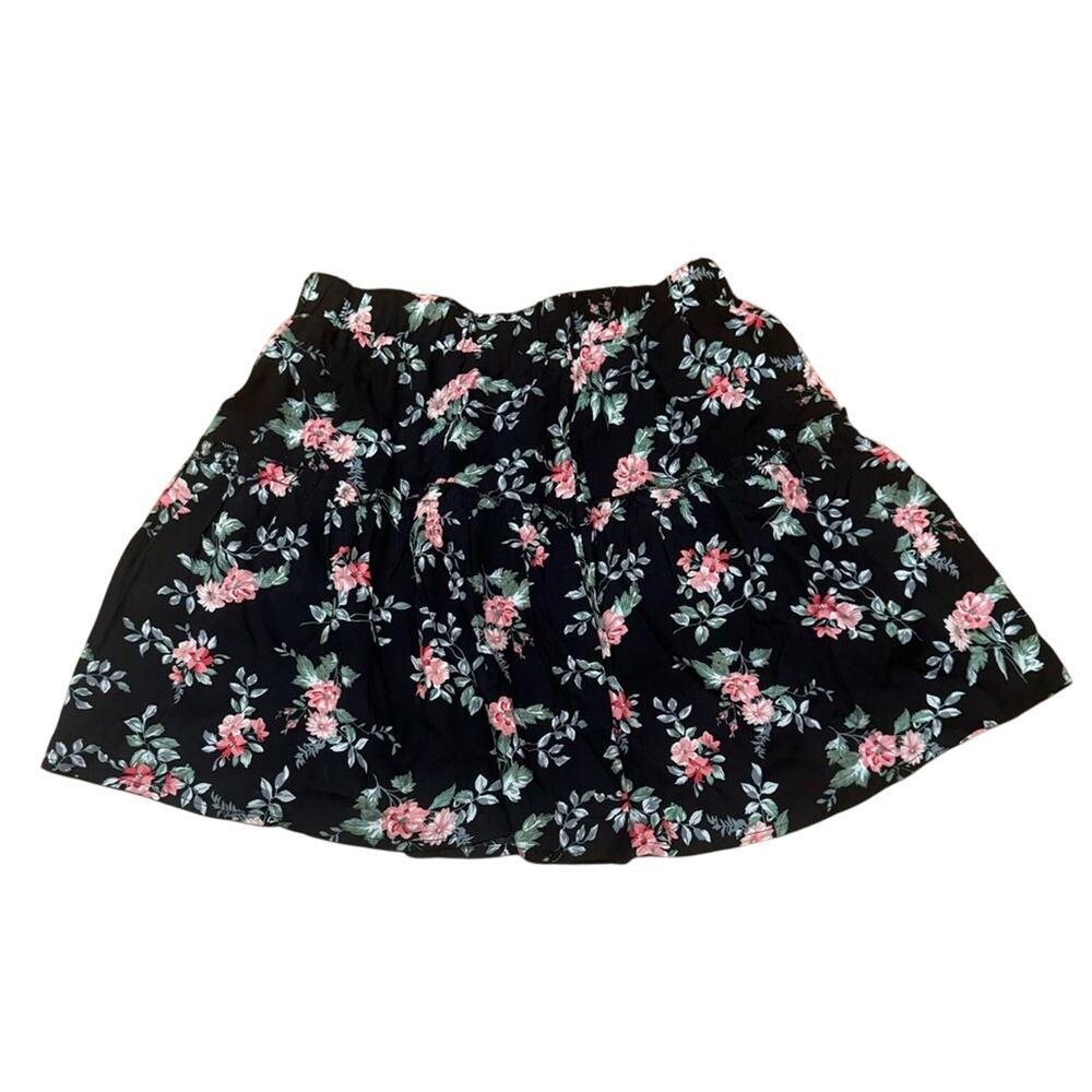 NWT Black Floral Mini Skirt Large Skater Casual Fairy